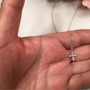 🎱[2/$36.00]🎱 Dainty Sterling Silver Cross